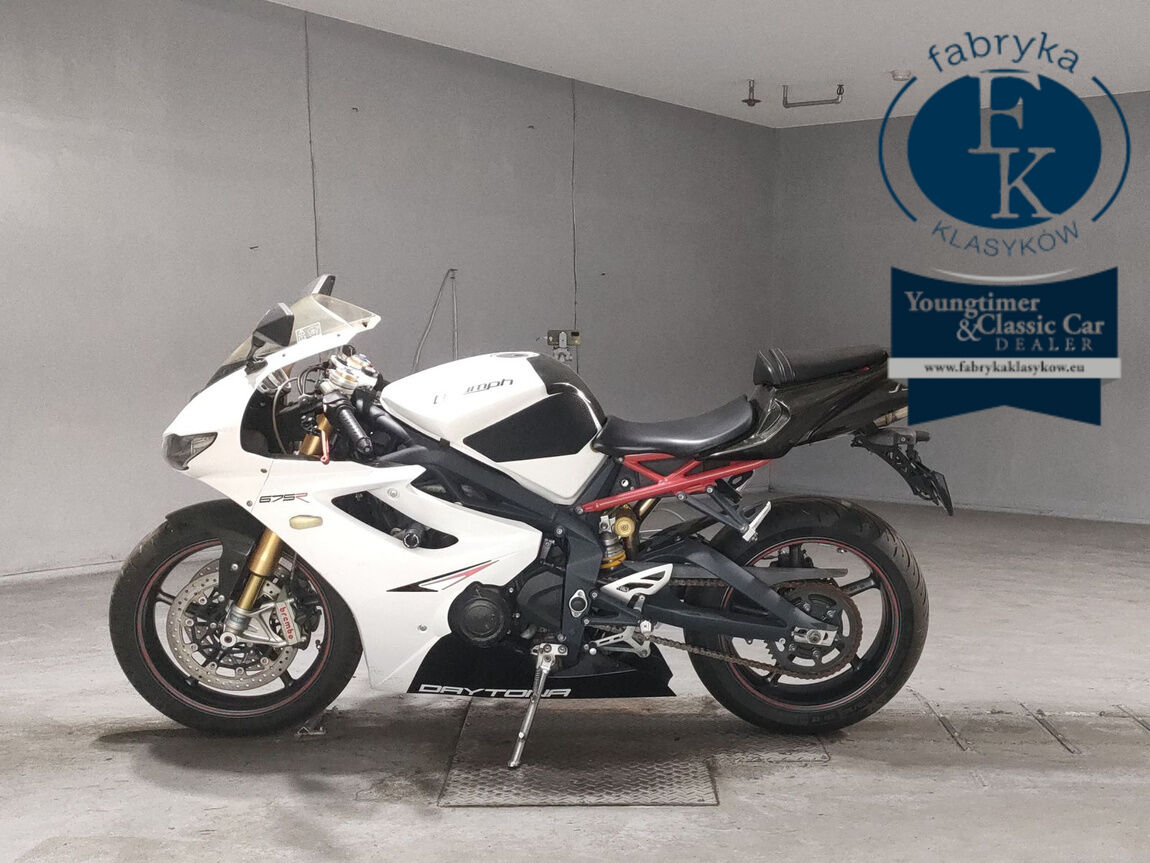 TRIUMPH DAYTONA675R 2011 - zdjęcie 3