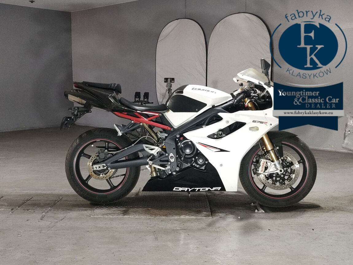 TRIUMPH DAYTONA675R 2011 - aukcja, lot NX-2038992328