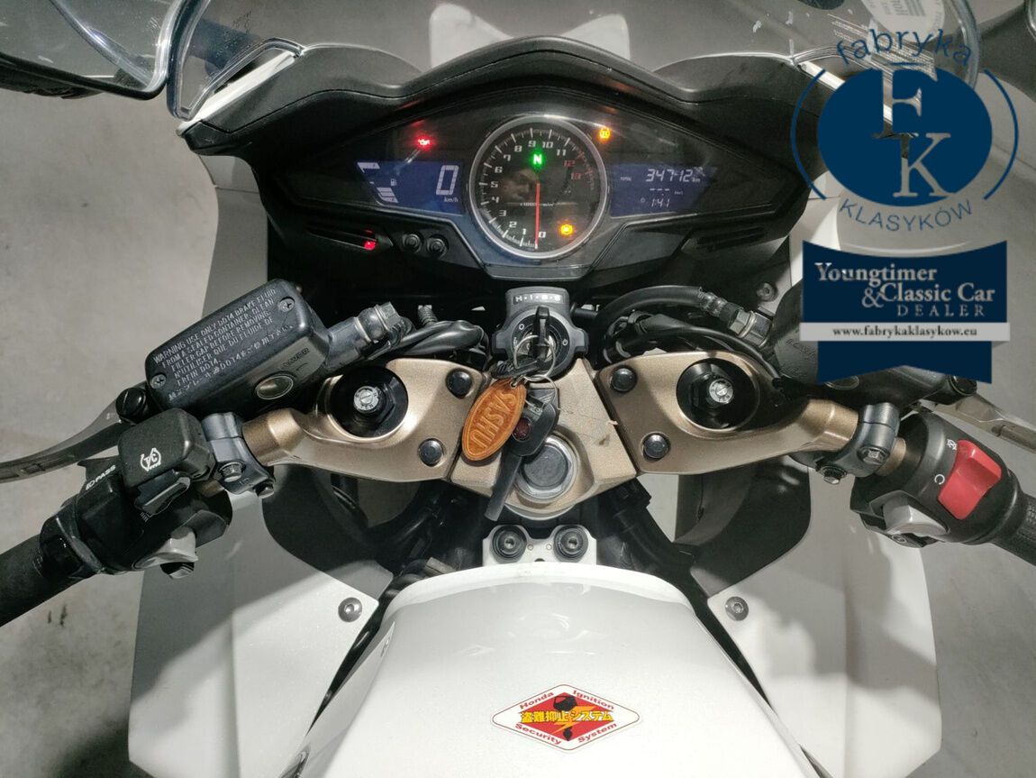 HONDA VFR800F 2017 - zdjęcie 6