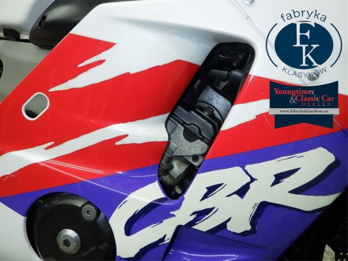 HONDA CBR250RR  - zdjęcie 18
