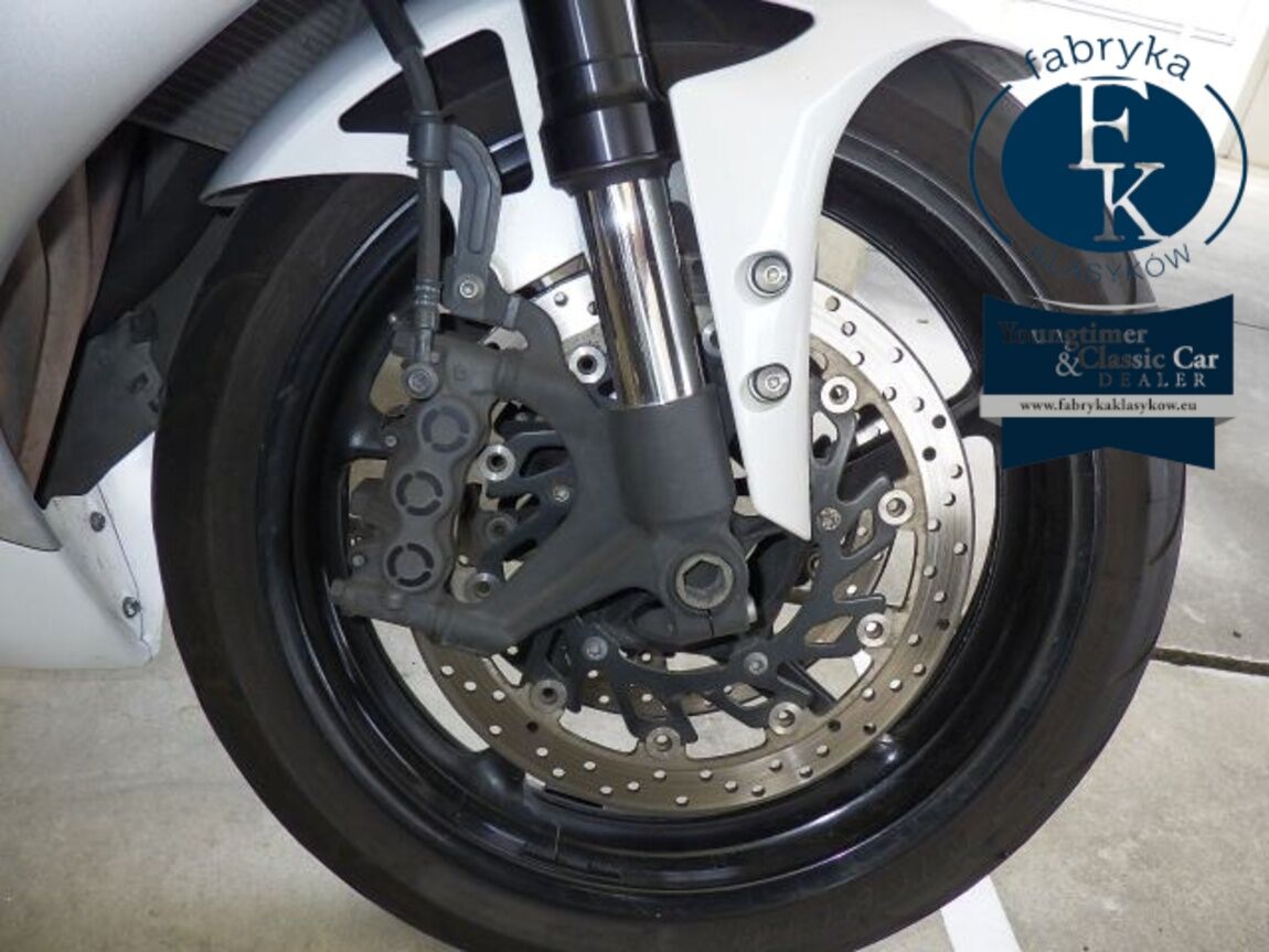 YAMAHA YZF-R1 2009 - zdjęcie 17