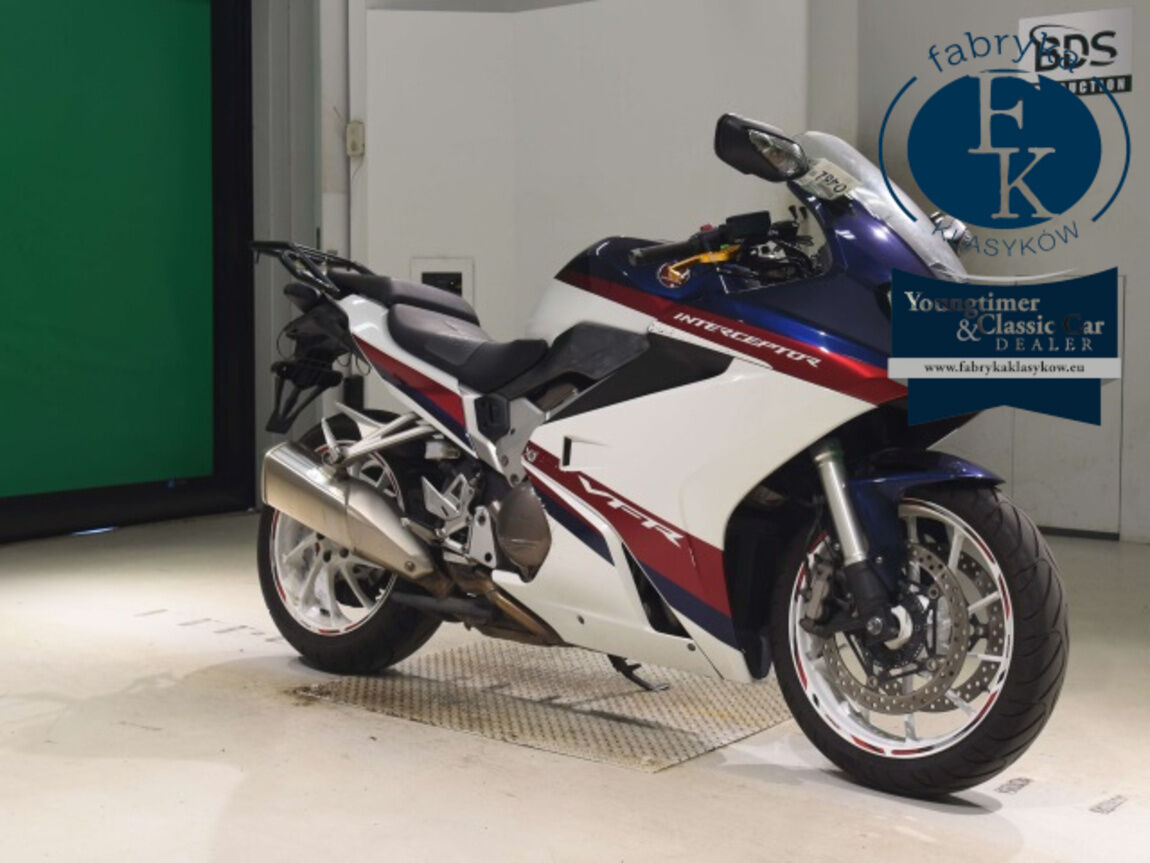 HONDA VFR800F 2019 - zdjęcie 4