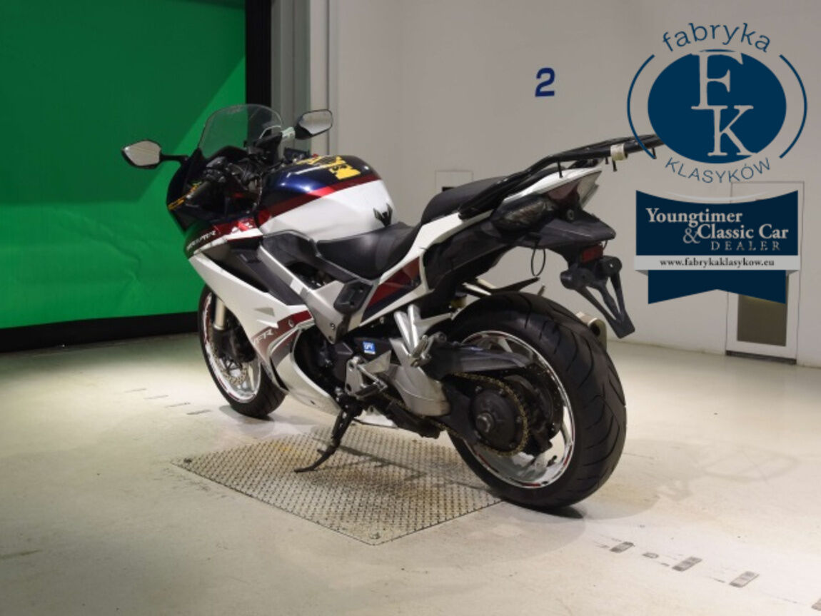 HONDA VFR800F 2019 - zdjęcie 7