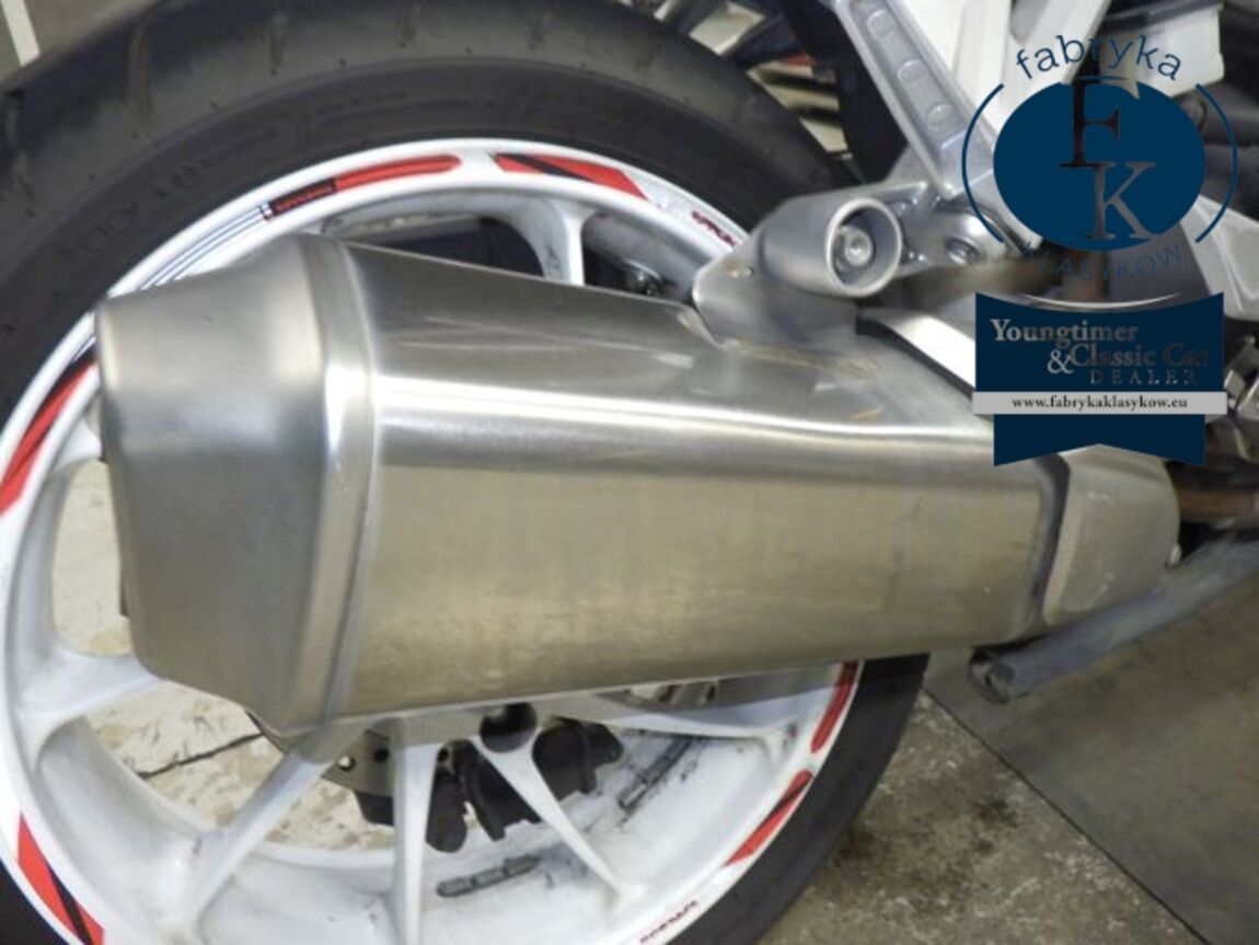 HONDA VFR800F 2019 - zdjęcie 15