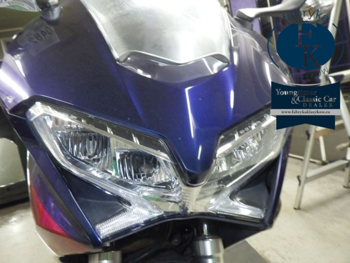 HONDA VFR800F 2019 - zdjęcie 16