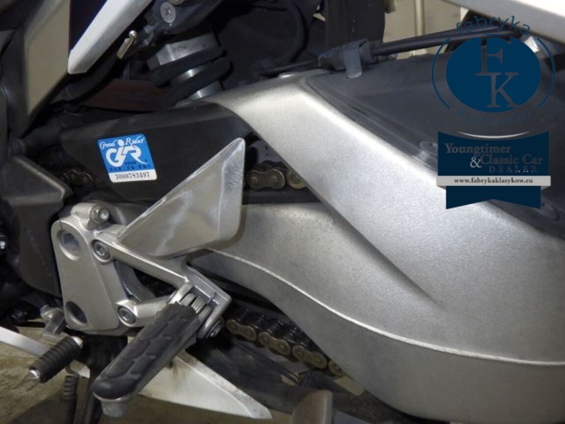 HONDA VFR800F 2019 - zdjęcie 28