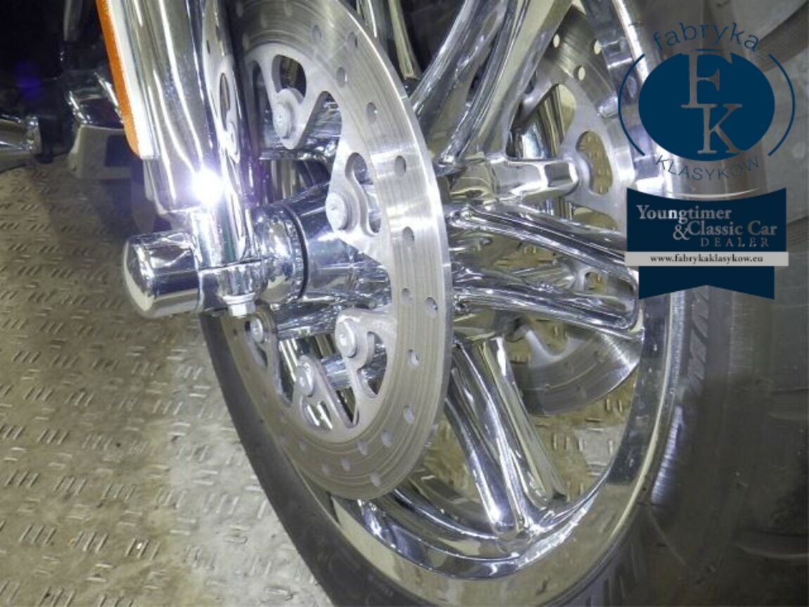HARLEY-DAVIDSON FLHTCUSE1800CVO 2012 - zdjęcie 22