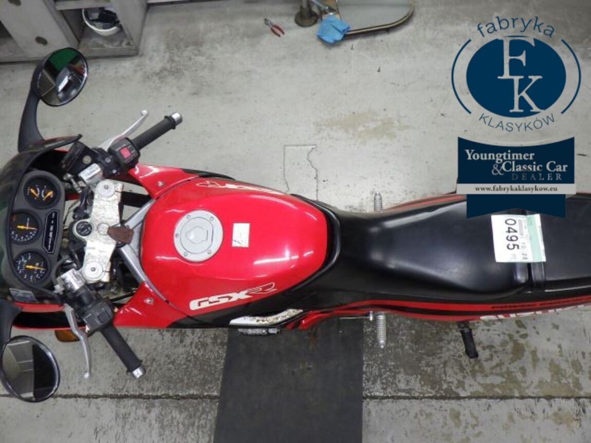 SUZUKI GSX-R250 - zdjęcie 32