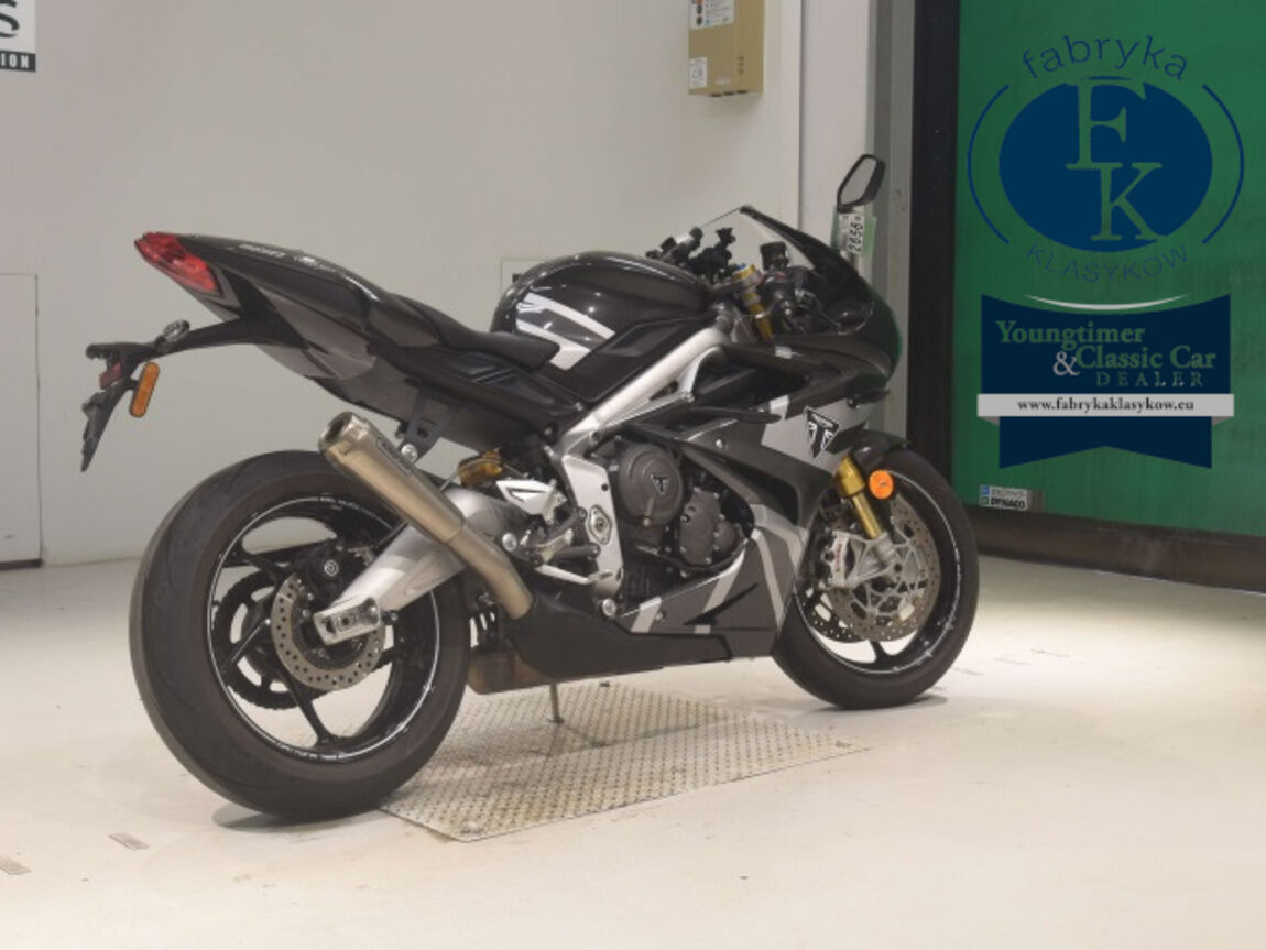 TRIUMPH DAYTONA MOTO2 765 2020 - zdjęcie 6