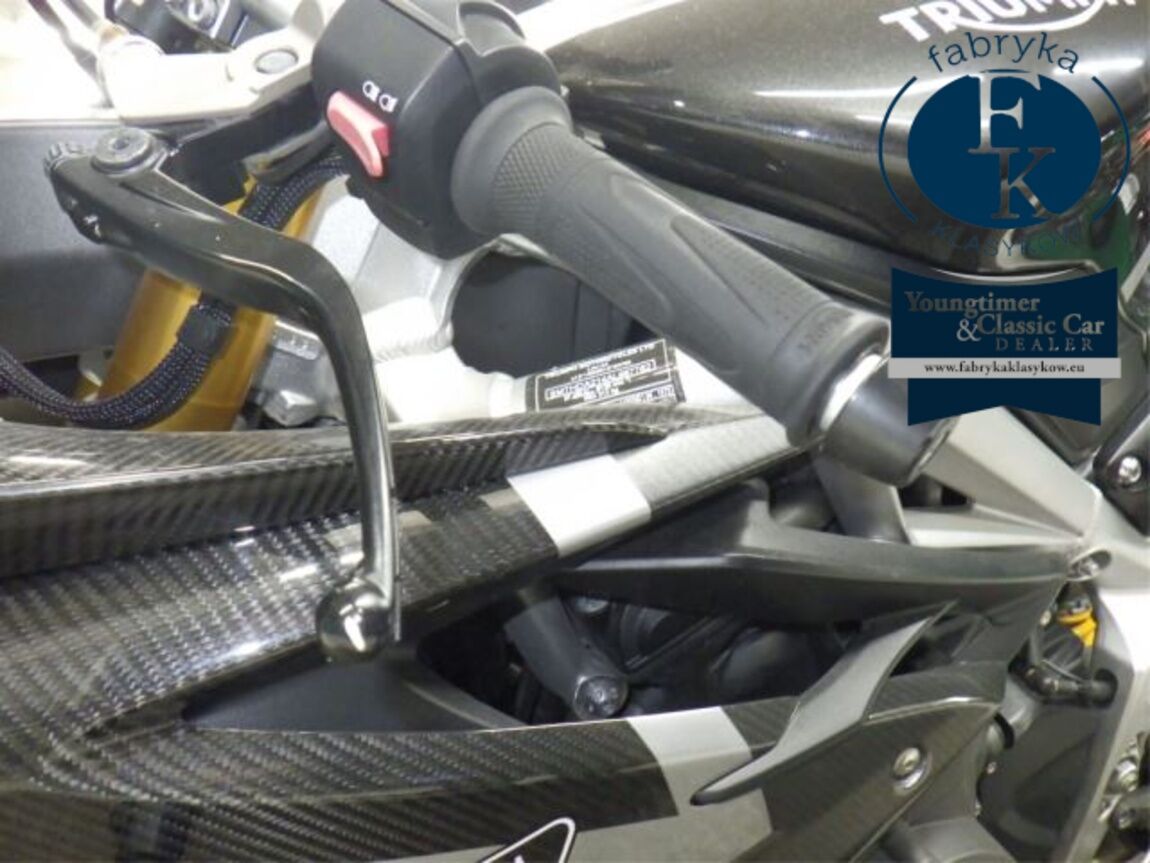 TRIUMPH DAYTONA MOTO2 765 2020 - zdjęcie 21