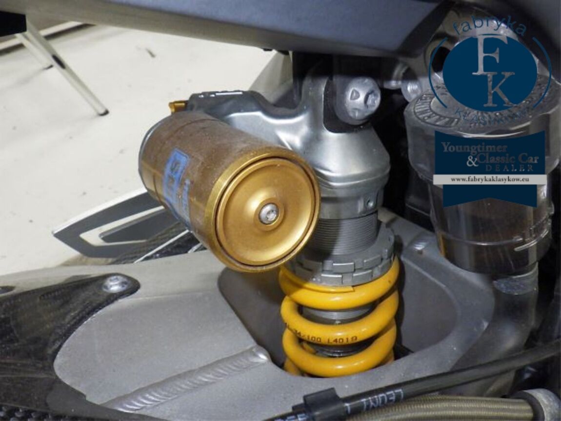 TRIUMPH DAYTONA MOTO2 765 2020 - zdjęcie 25
