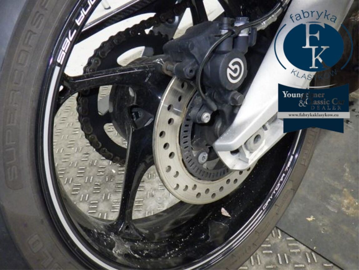 TRIUMPH DAYTONA MOTO2 765 2020 - zdjęcie 26