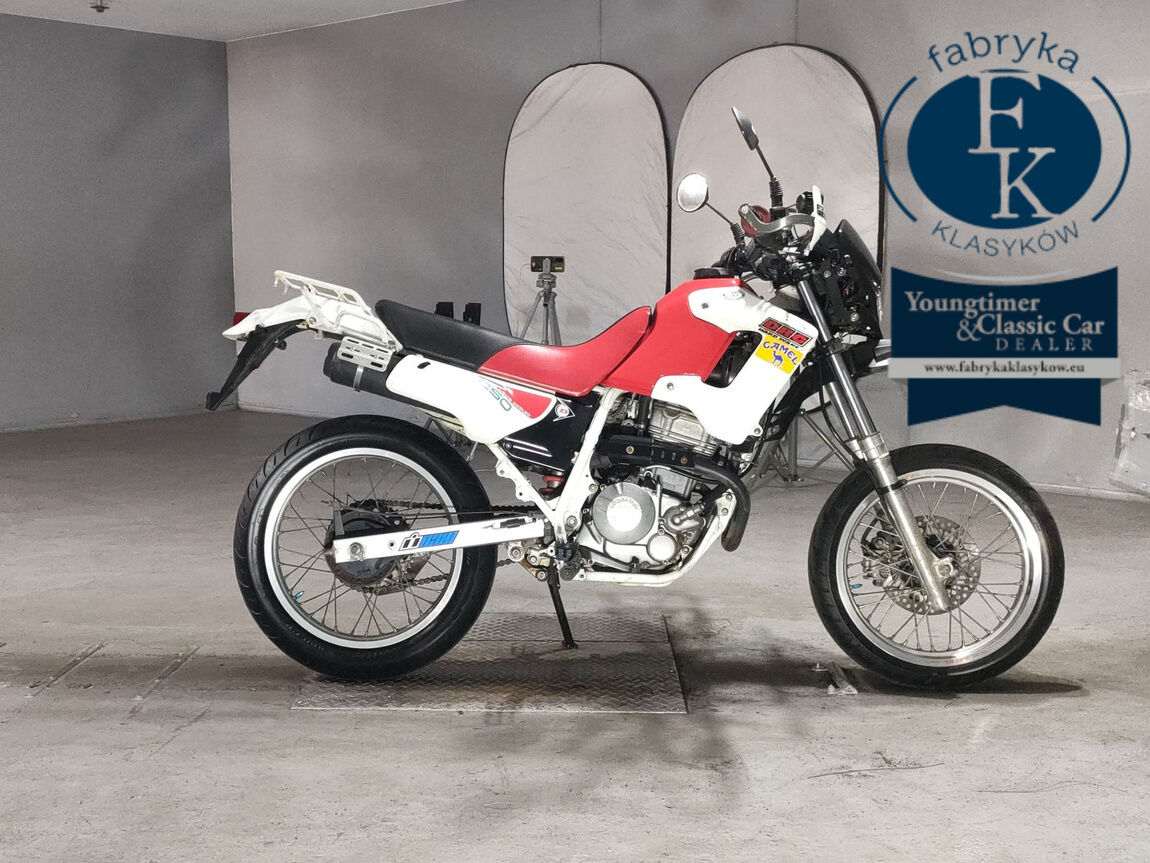 HONDA XL250 DEGREE  - aukcja, lot NX-2038993732