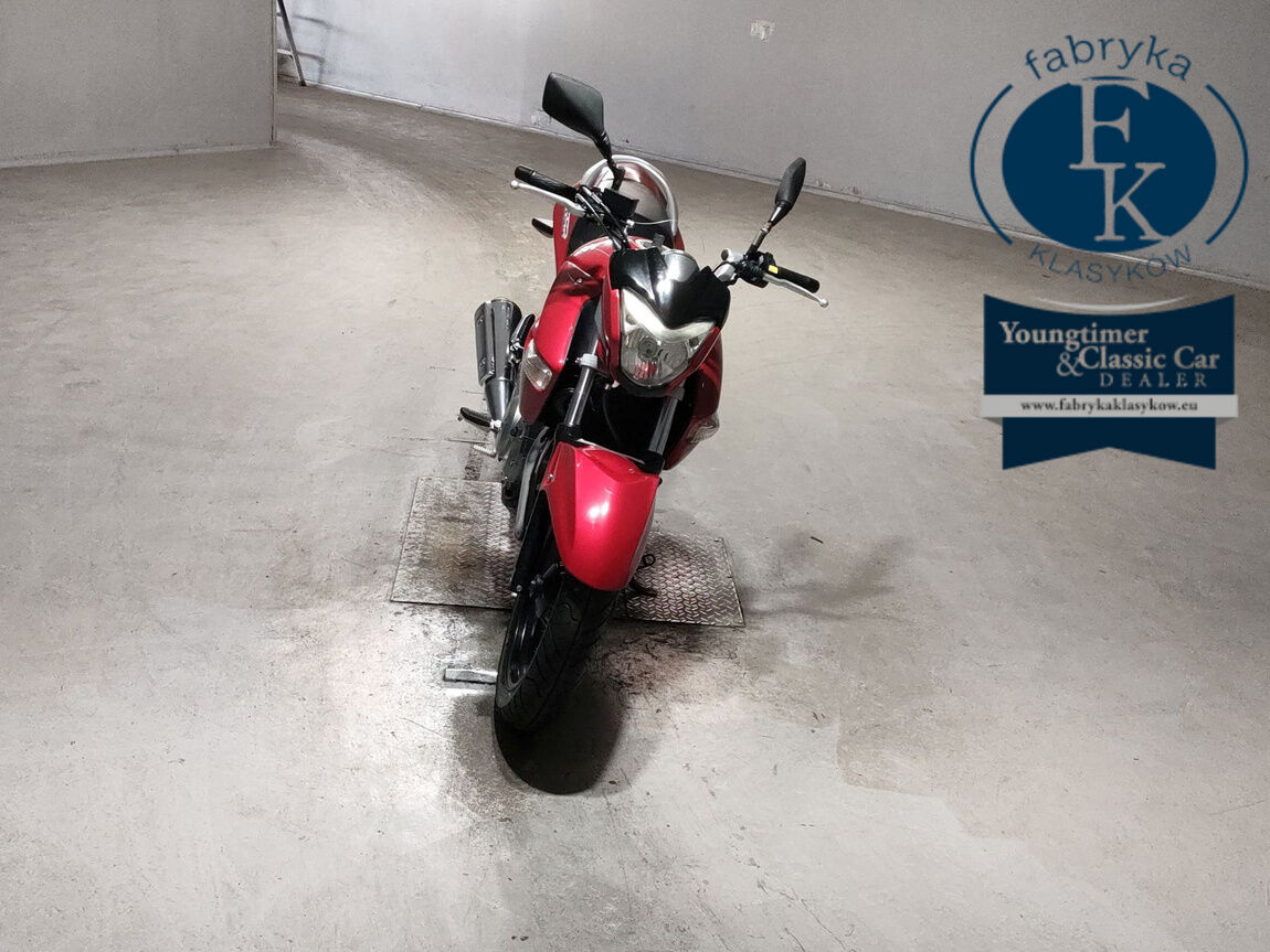 SUZUKI GSR250 - zdjęcie 4