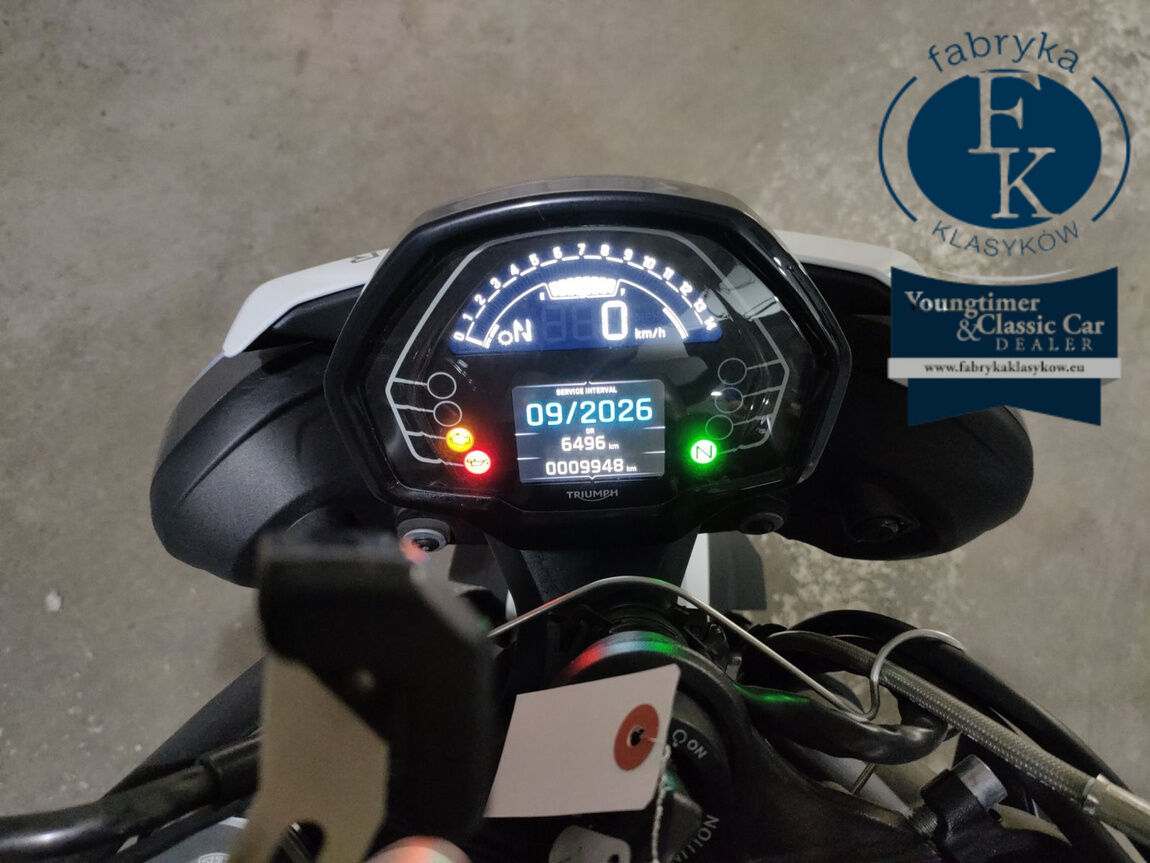 TRIUMPH STREET TRIPLE R 2023 - zdjęcie 6