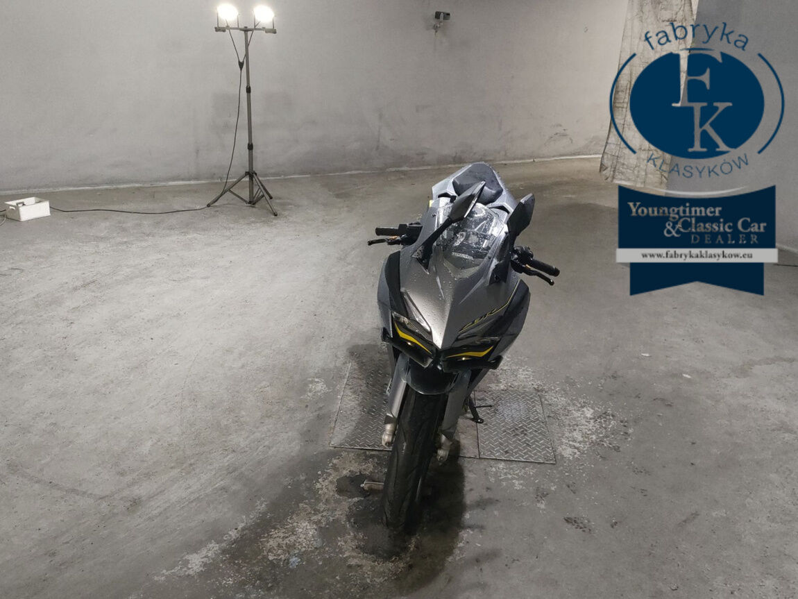 HONDA CBR250RR - zdjęcie 4