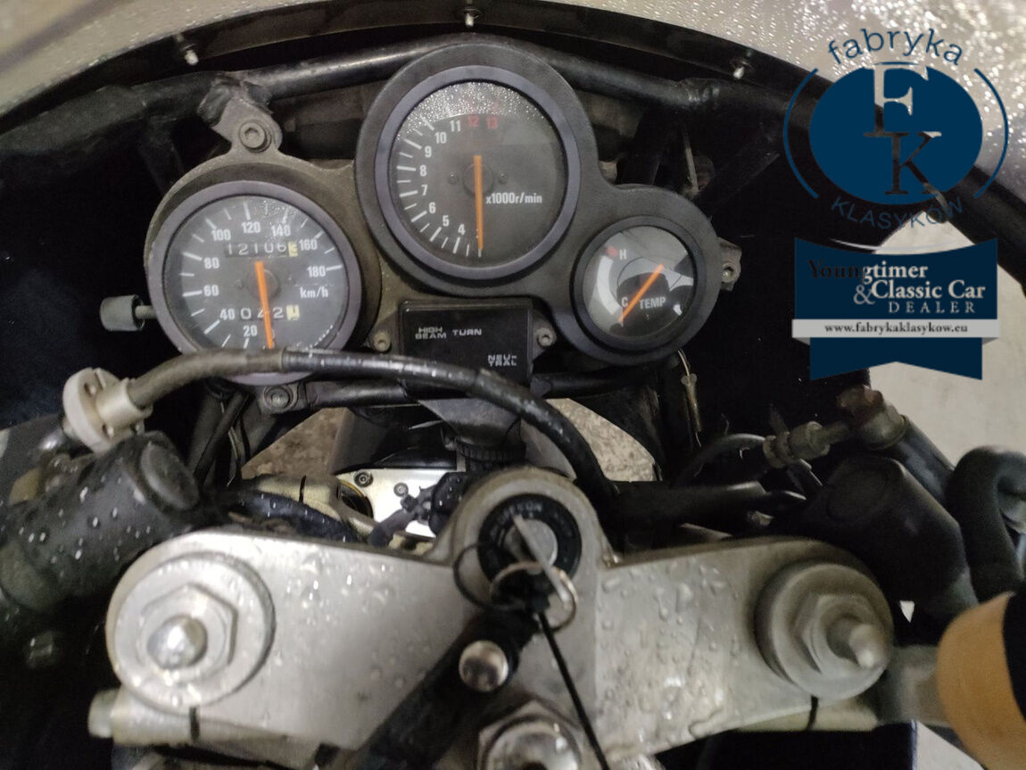 SUZUKI RGV250  - zdjęcie 6