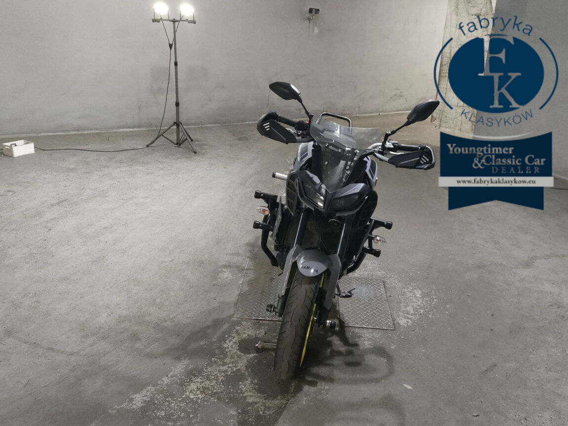 YAMAHA MT-09 2018 - zdjęcie 4