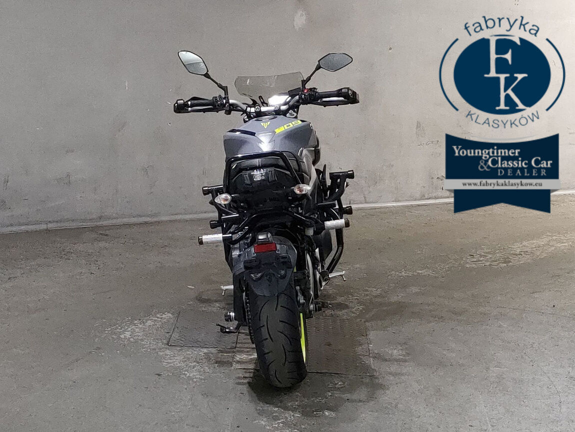 YAMAHA MT-09 2018 - zdjęcie 5