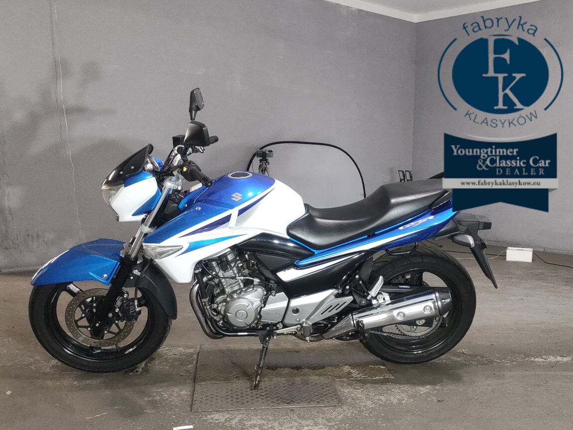 SUZUKI GSR250 - zdjęcie 3