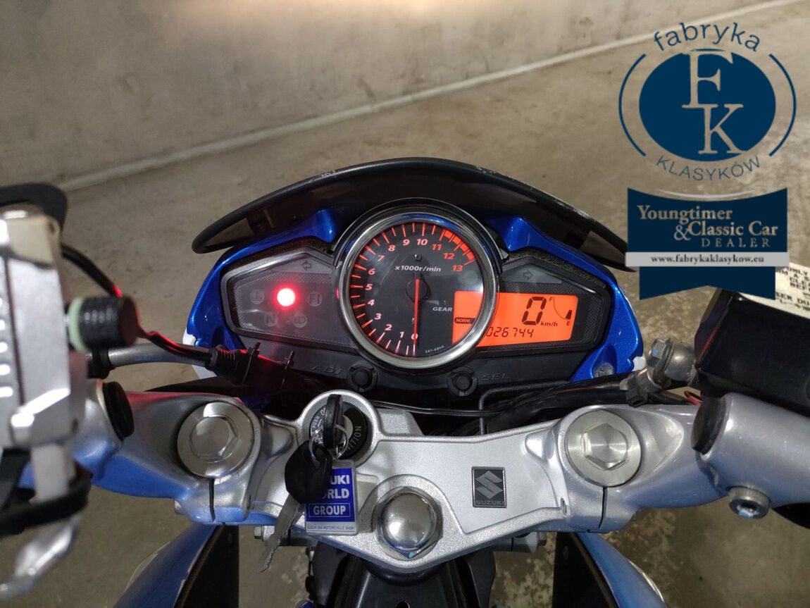 SUZUKI GSR250 - zdjęcie 6