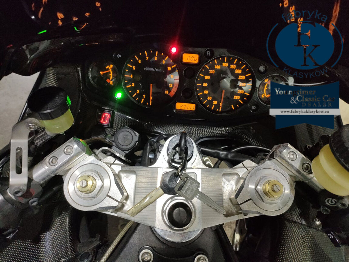 SUZUKI GSX1300R HAYABUSA 2006 - zdjęcie 6