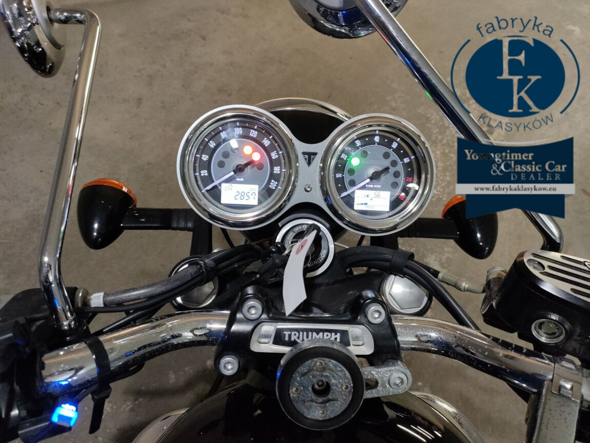 TRIUMPH BONNEVILLE T100 2023 - zdjęcie 6