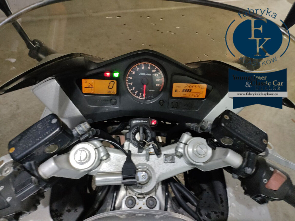 HONDA VFR800 2003 - zdjęcie 6
