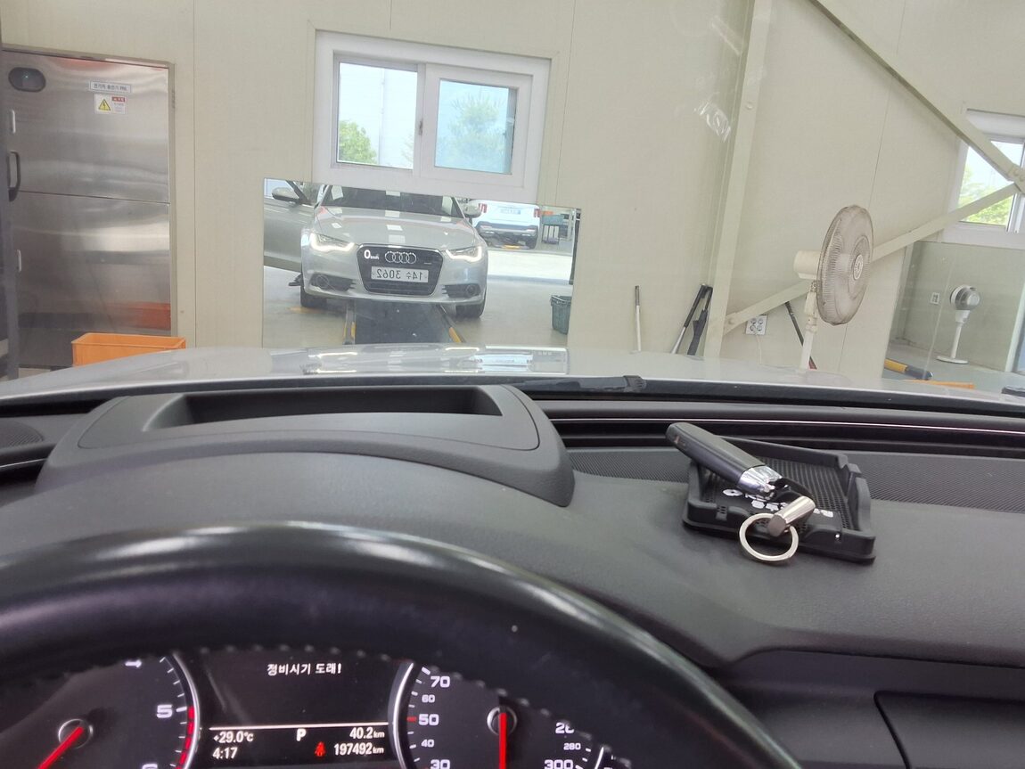 AUDI A6 (4TH GEN) 3.0 TDI QUATTRO DYNAMIC LED PACK 2013 - zdjęcie 27