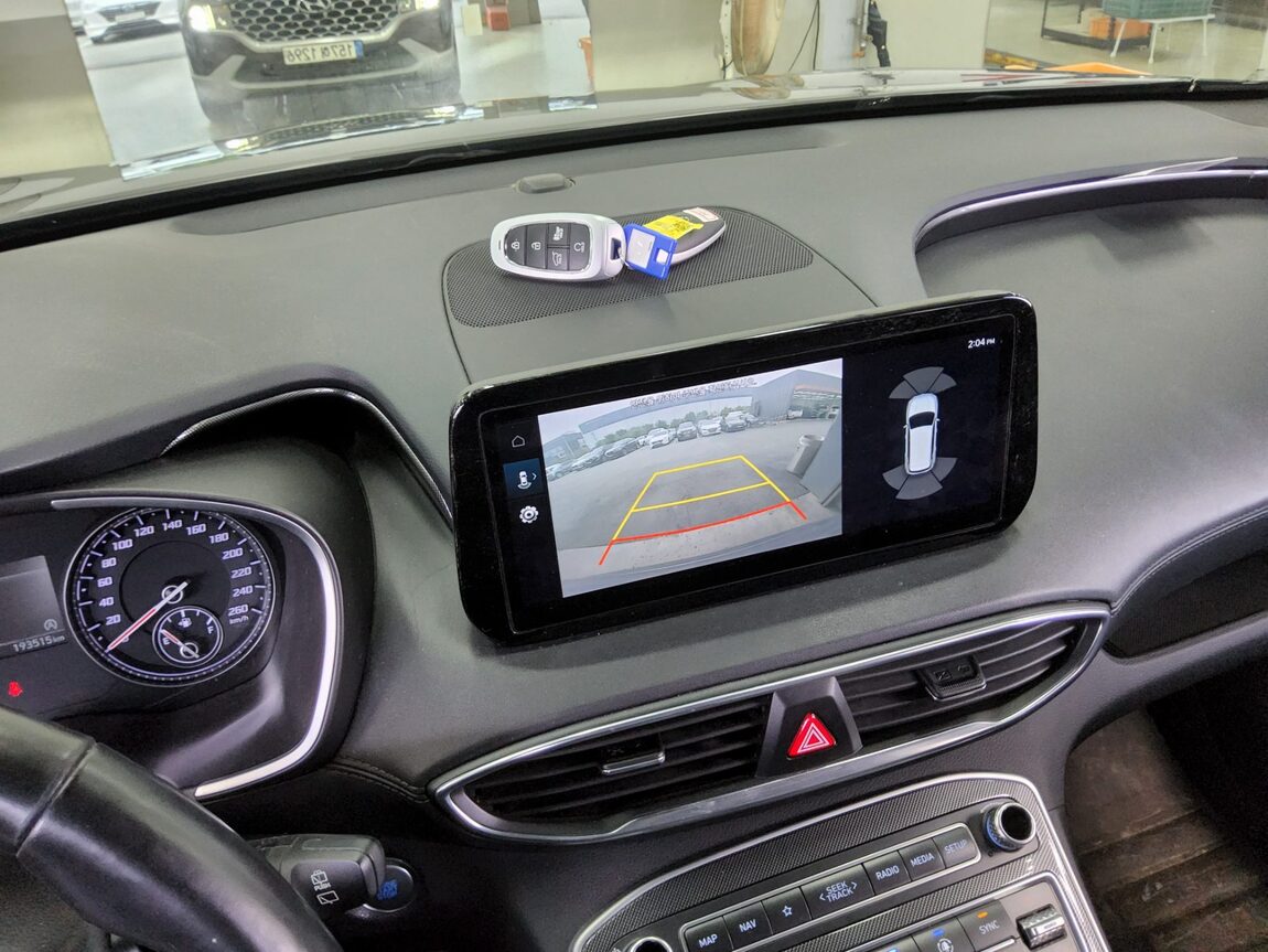 HYUNDAI THE NEW SANTA FE DIESEL 2.2 AWD PREMIUM 2021 - zdjęcie 17