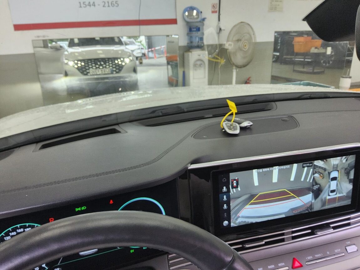 HYUNDAI THE NEW GRANDEUR IG HYBRID 2.4 HEV LE BLANC 2023 - zdjęcie 18