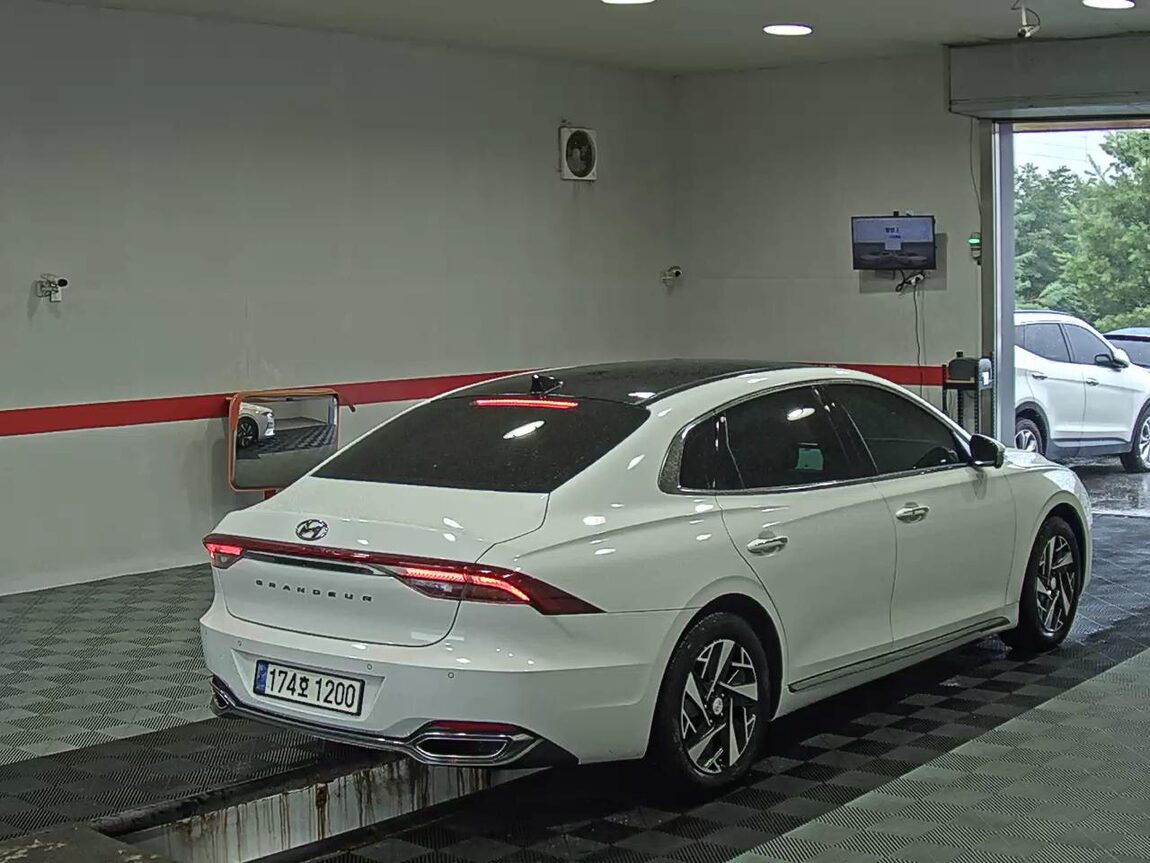 HYUNDAI THE NEW GRANDEUR IG HYBRID 2.4 HEV LE BLANC 2023 - zdjęcie 5