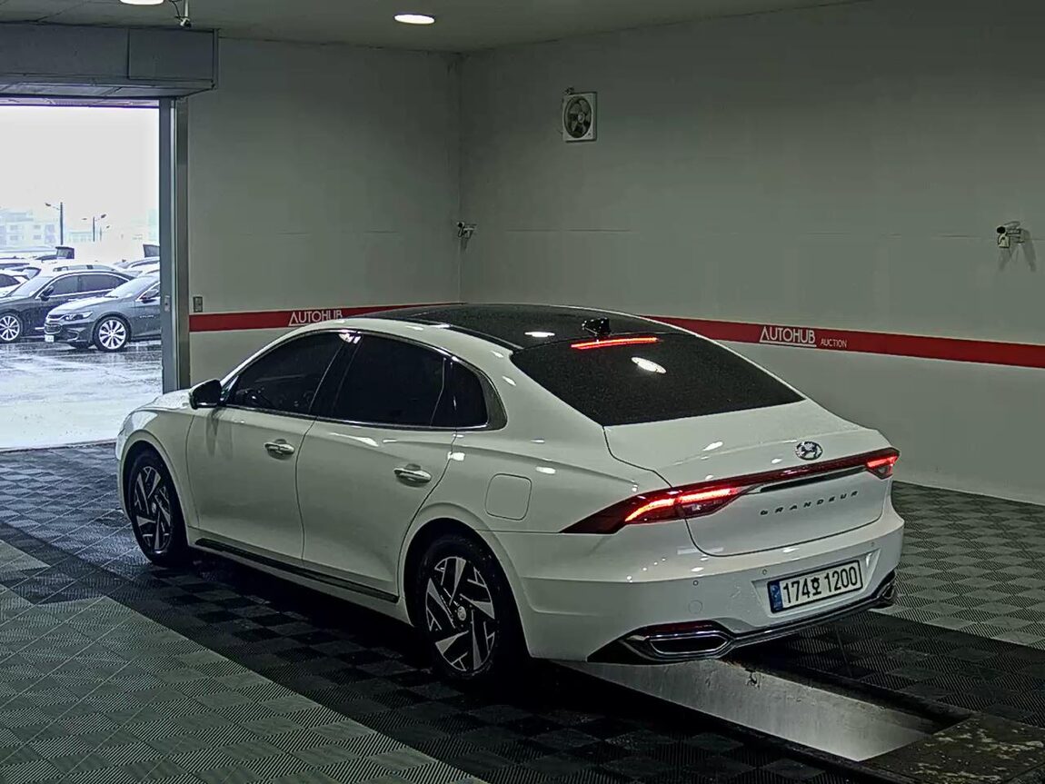 HYUNDAI THE NEW GRANDEUR IG HYBRID 2.4 HEV LE BLANC 2023 - zdjęcie 6