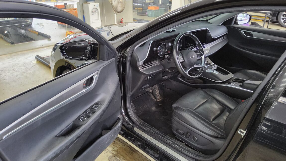 HYUNDAI THE NEW GRANDEUR IG GASOLINE 2.5 PREMIUM CHOICE 2020 - zdjęcie 11