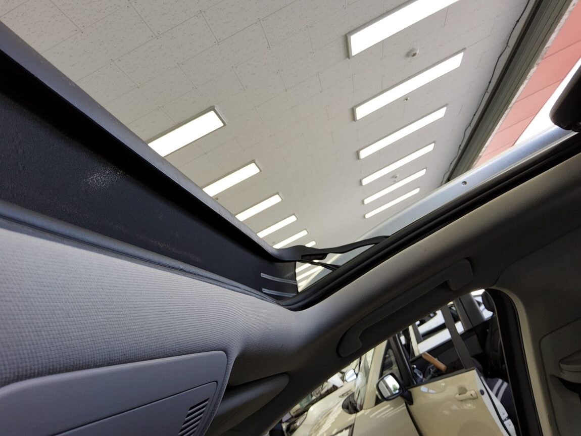 VOLKSWAGEN NEW TOUAREG (2ND GEN) 3.0 V6 TDI BLUEMOTION 2013 - zdjęcie 18