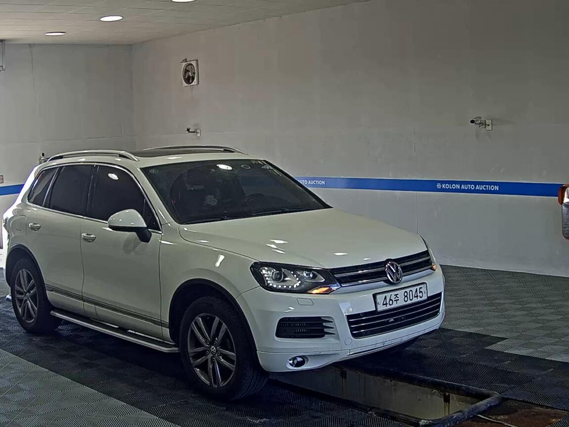VOLKSWAGEN NEW TOUAREG (2ND GEN) 3.0 V6 TDI BLUEMOTION 2013 - zdjęcie 3
