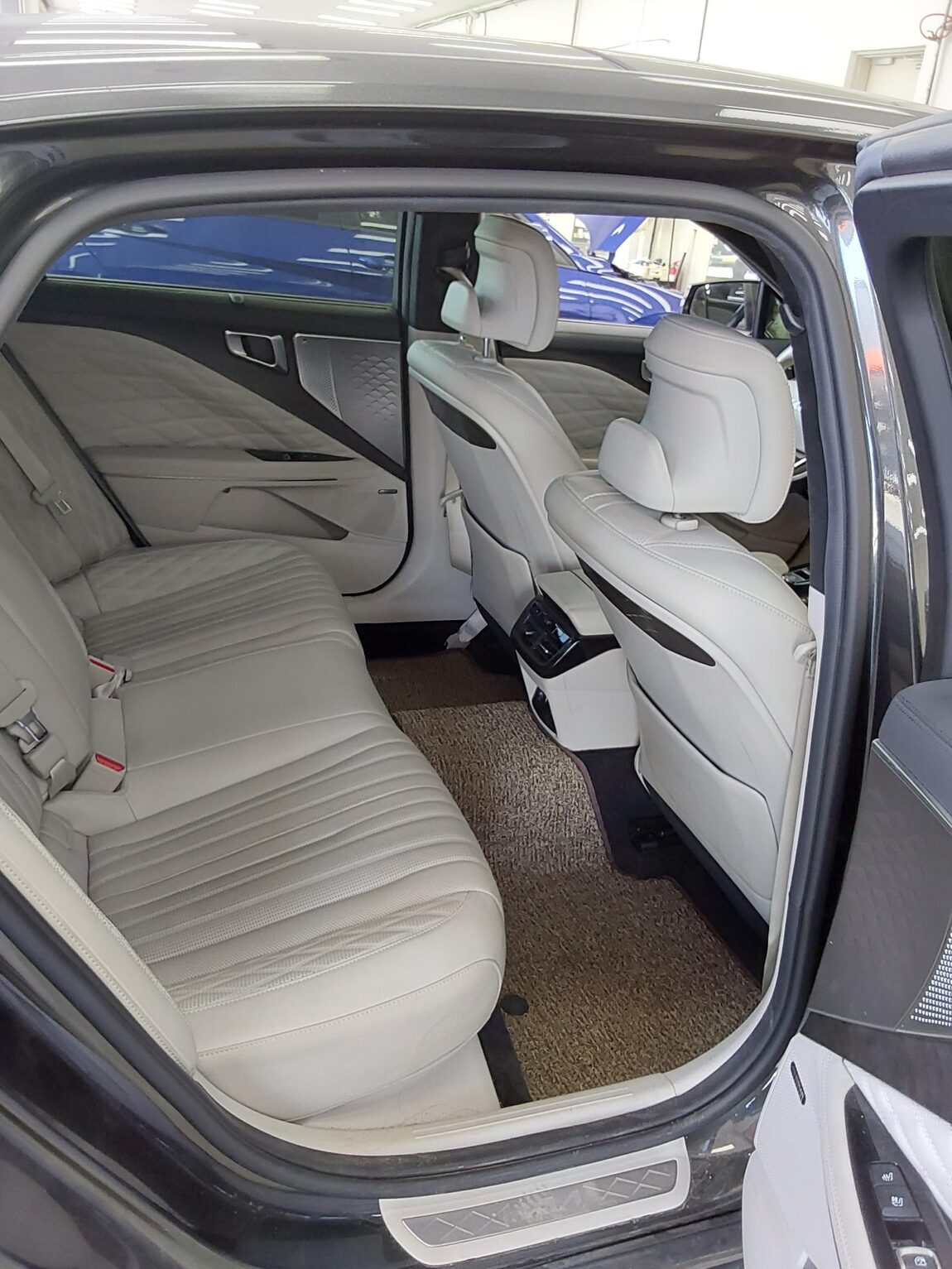 KIA K8 3.5 GDI 4WD SIGNATURE 2022 - zdjęcie 13