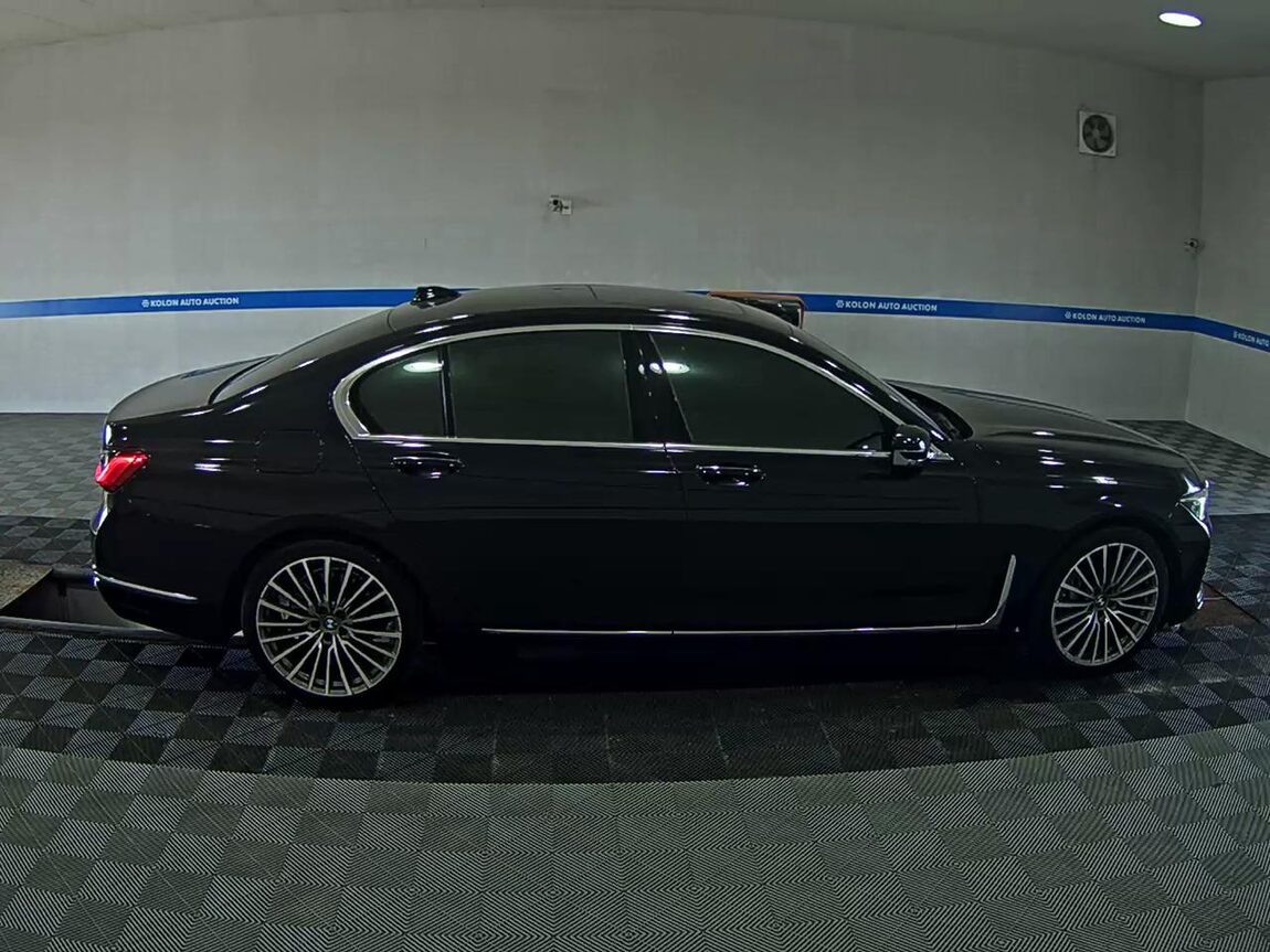 BMW 7 SERIES (6TH GEN) 740d xDrive DESIGN PURE EXCELLENCE 2021 - zdjęcie 4