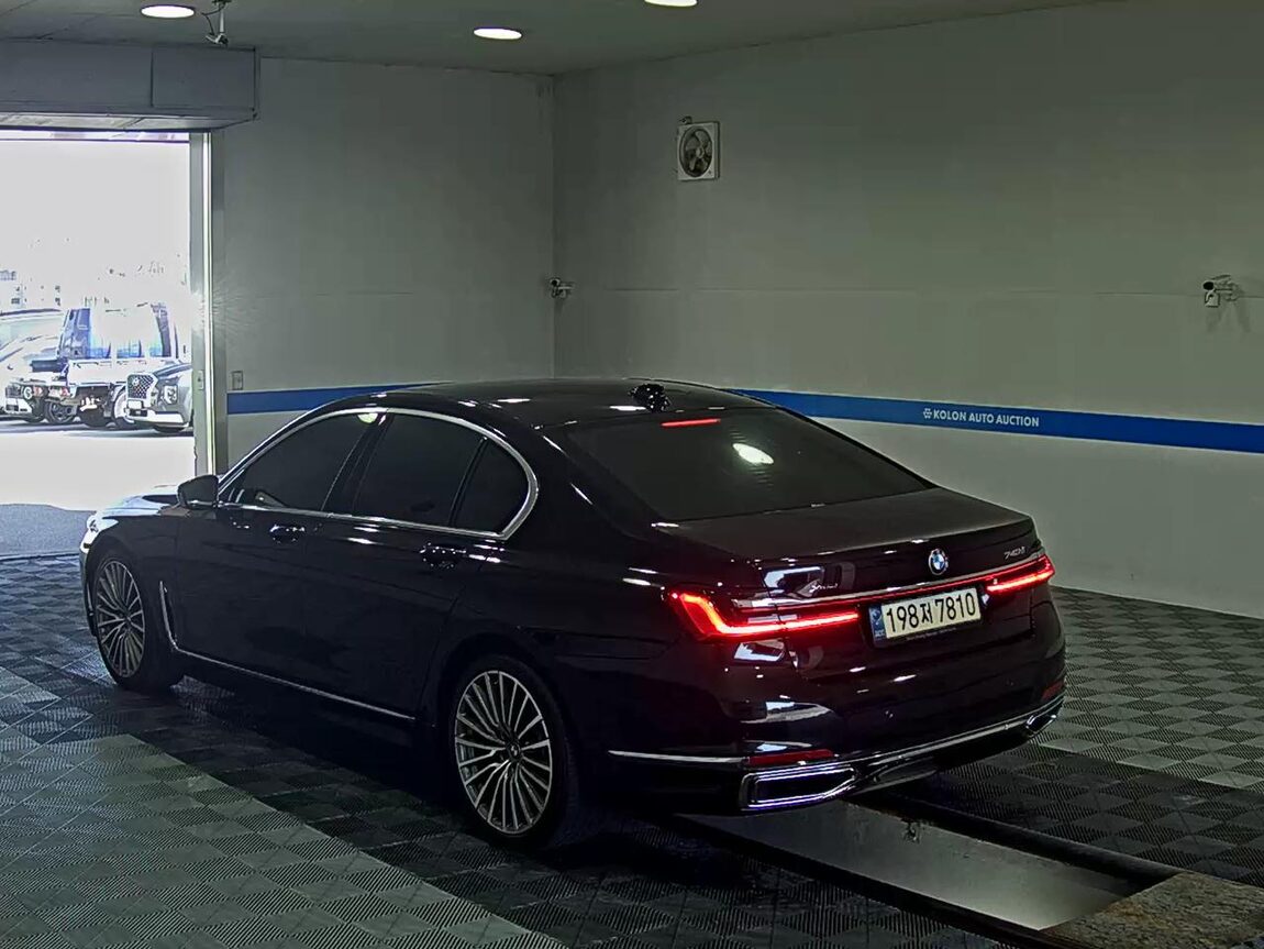 BMW 7 SERIES (6TH GEN) 740d xDrive DESIGN PURE EXCELLENCE 2021 - zdjęcie 6