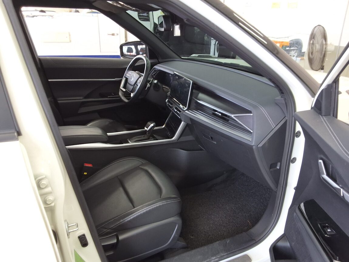 KG MOBILITY (SSANGYONG) TORRES 1.5 GDI-T 2WD T7 2023 - zdjęcie 14