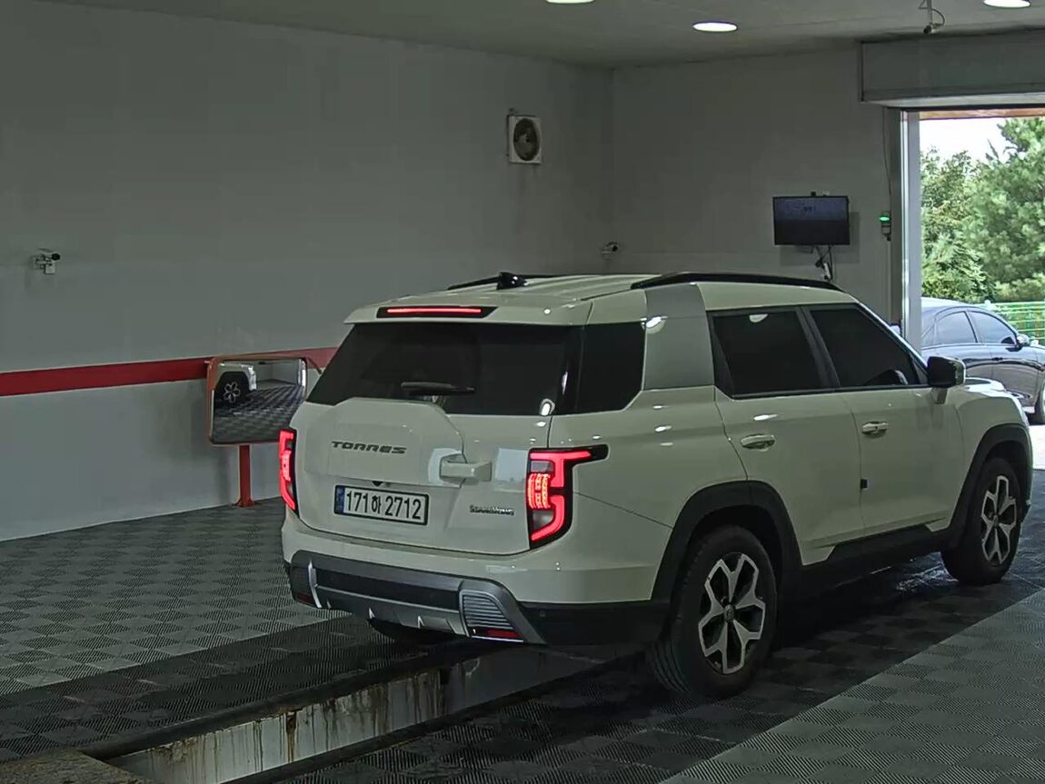 KG MOBILITY (SSANGYONG) TORRES 1.5 GDI-T 2WD T7 2023 - zdjęcie 5