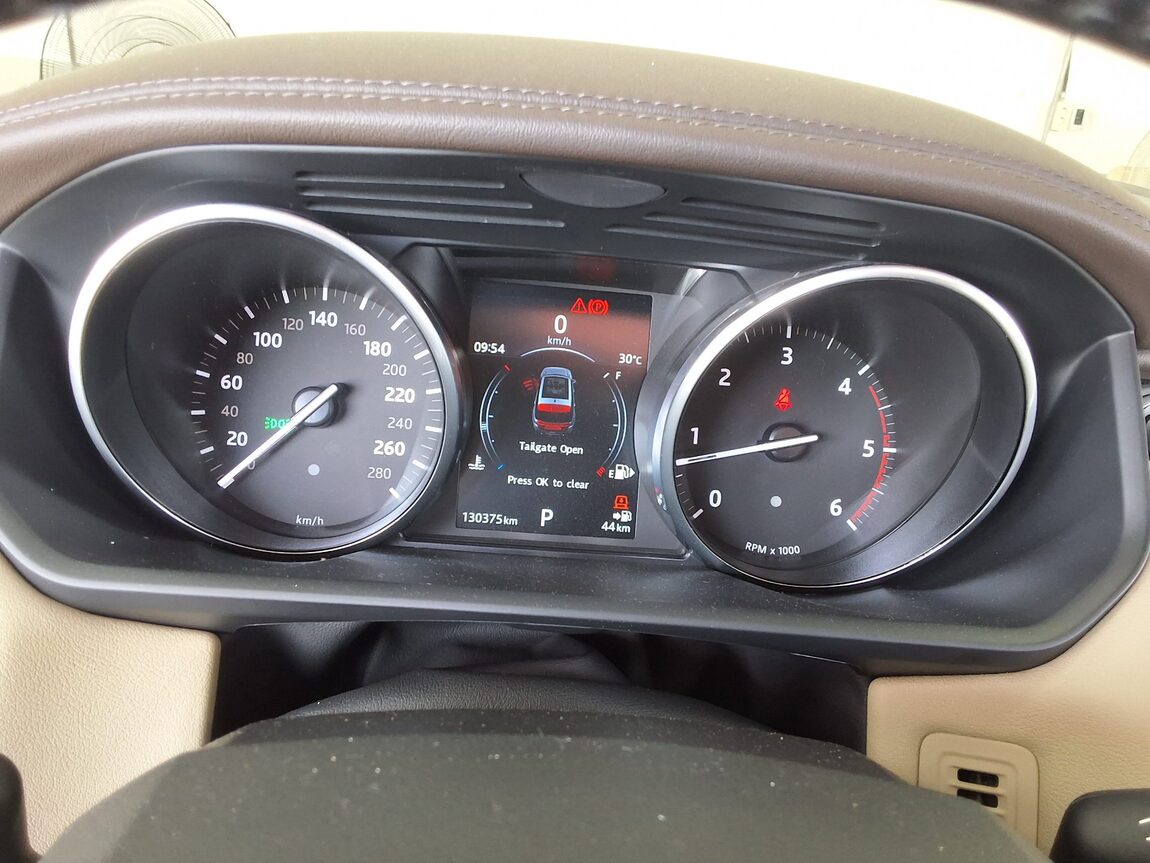 LAND ROVER RANGE ROVER SPORT (2ND GEN) 3.0 SDV6 HSE 2017 - zdjęcie 10