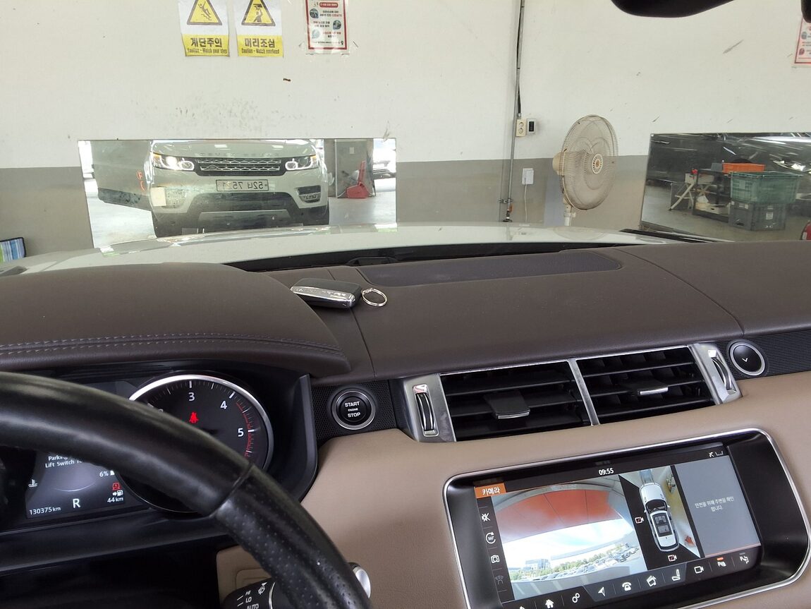 LAND ROVER RANGE ROVER SPORT (2ND GEN) 3.0 SDV6 HSE 2017 - zdjęcie 25