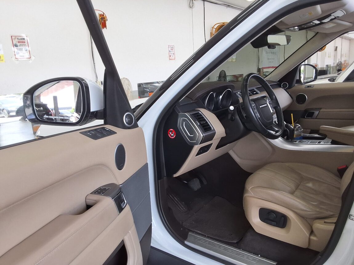 LAND ROVER RANGE ROVER SPORT (2ND GEN) 3.0 SDV6 HSE 2017 - zdjęcie 11