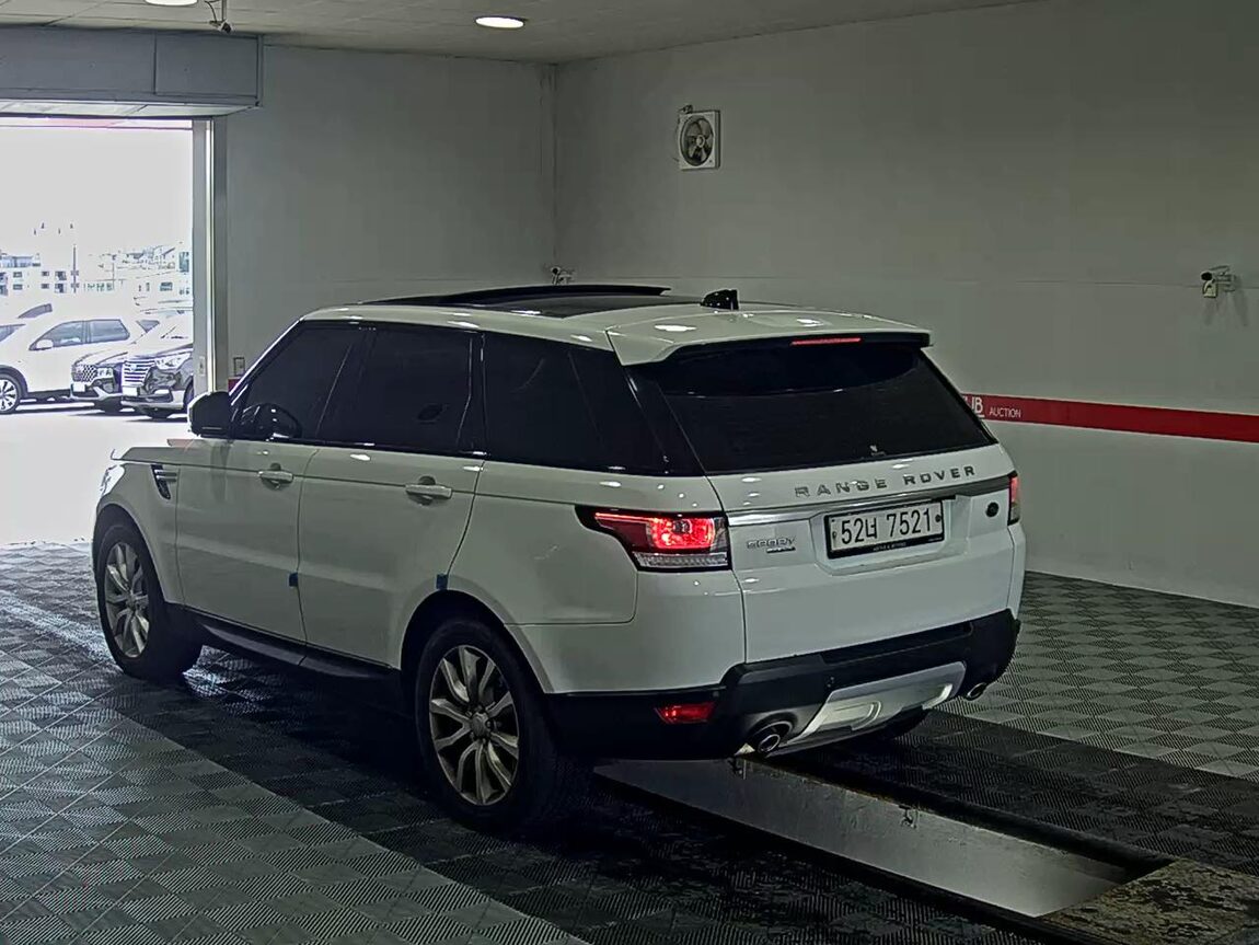 LAND ROVER RANGE ROVER SPORT (2ND GEN) 3.0 SDV6 HSE 2017 - zdjęcie 6