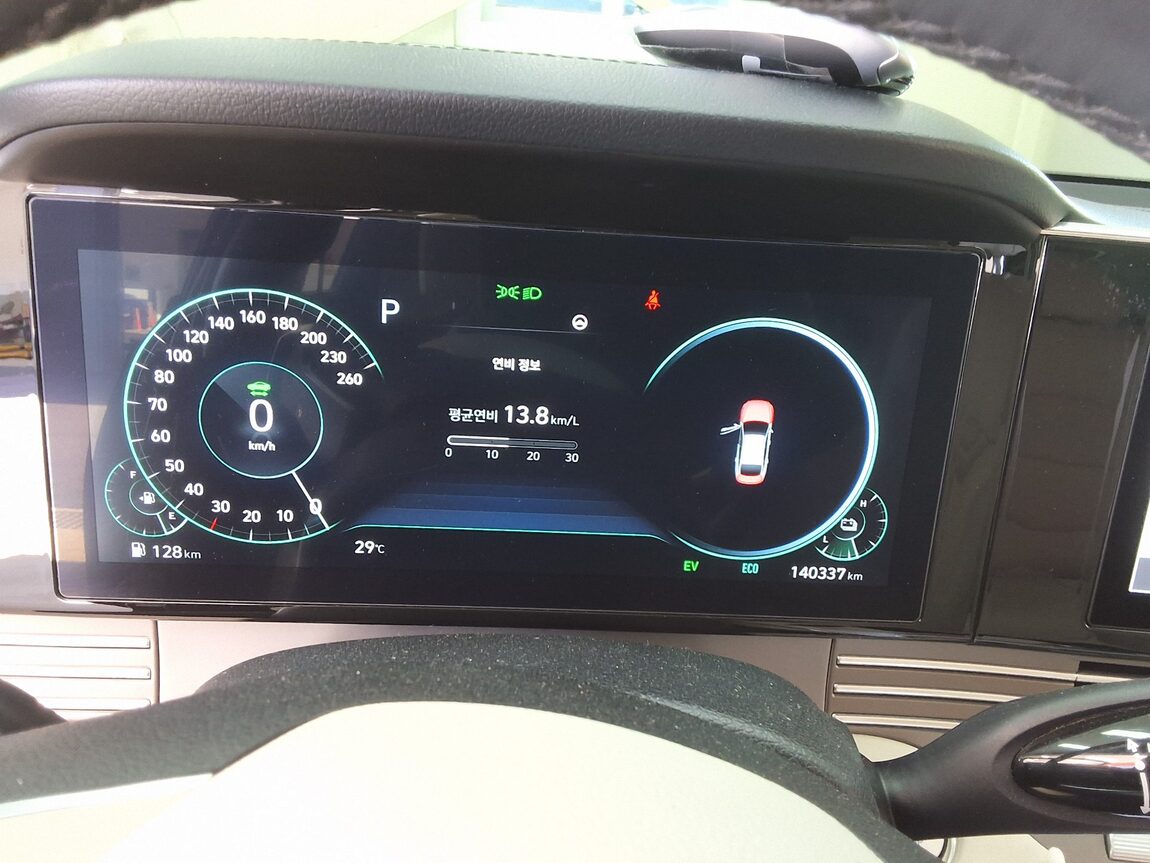 HYUNDAI THE NEW GRANDEUR IG HYBRID 2.4 HEV LE BLANC 2023 - zdjęcie 10