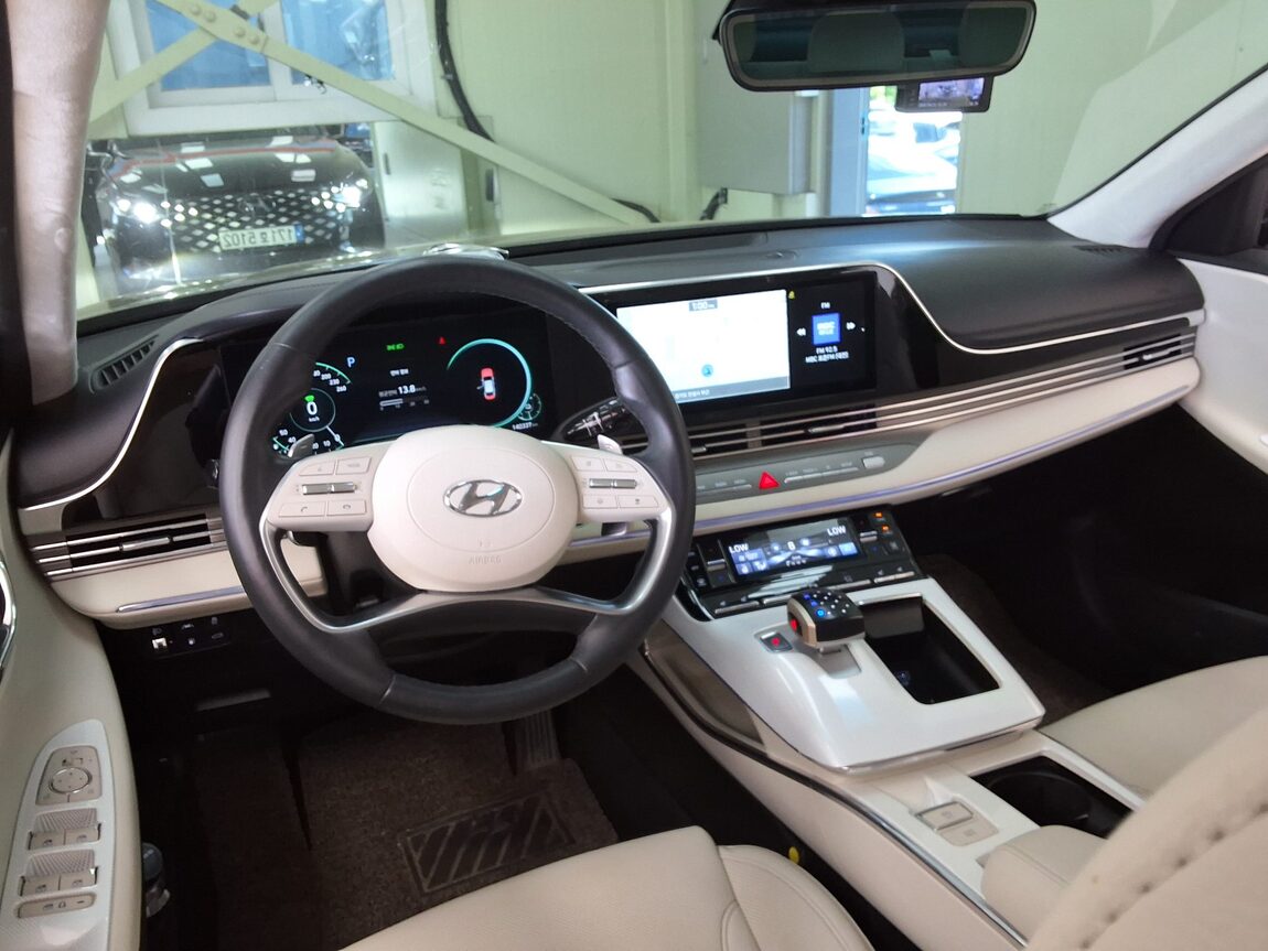 HYUNDAI THE NEW GRANDEUR IG HYBRID 2.4 HEV LE BLANC 2023 - zdjęcie 12
