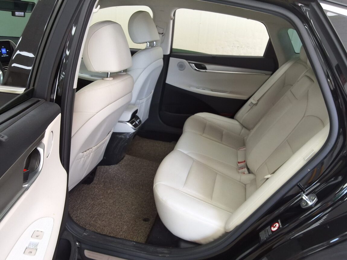 HYUNDAI THE NEW GRANDEUR IG HYBRID 2.4 HEV LE BLANC 2023 - zdjęcie 13