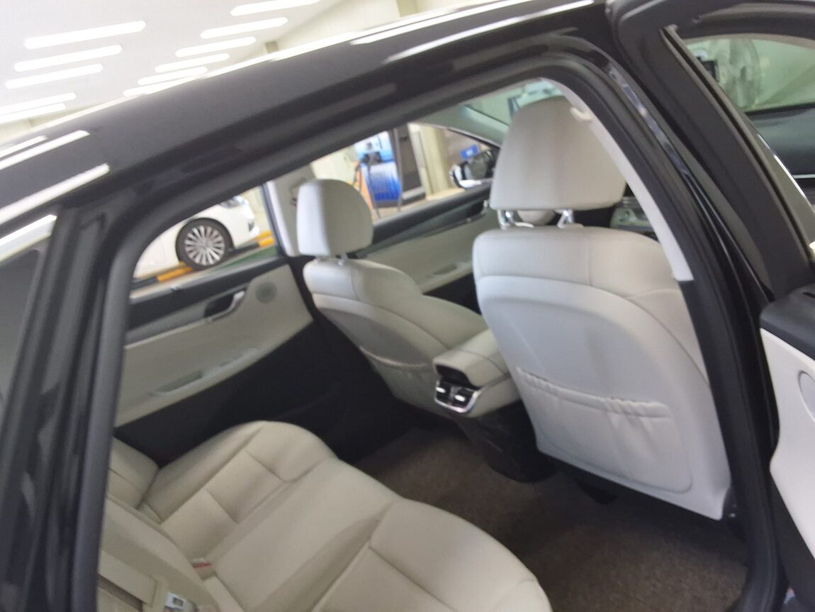 HYUNDAI THE NEW GRANDEUR IG HYBRID 2.4 HEV LE BLANC 2023 - zdjęcie 14