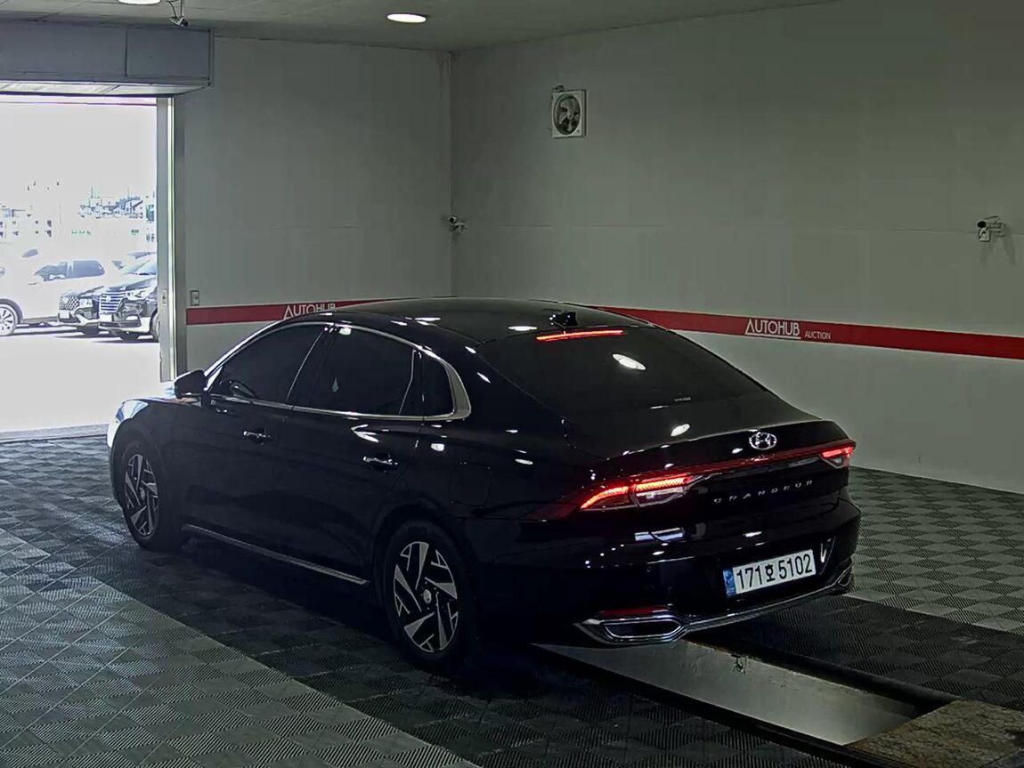 HYUNDAI THE NEW GRANDEUR IG HYBRID 2.4 HEV LE BLANC 2023 - zdjęcie 6